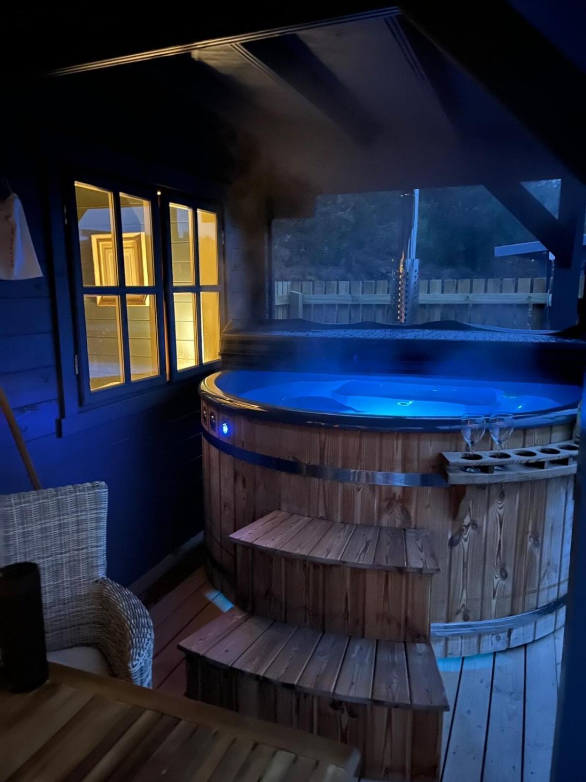 Retreat Hot Tub Highland Cabin Inverness Exterior foto